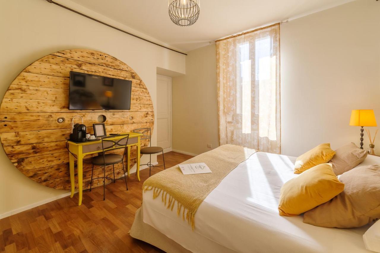 Aurora Boutique Hotel & Private Spa 斯波莱托 外观 照片
